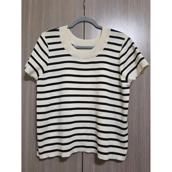 Unbranded Sweaters - Classic Black & White Striped Short-Sleeve Sweater